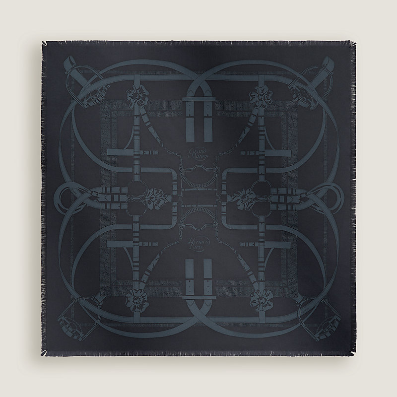 “大骑马场”80流苏方巾