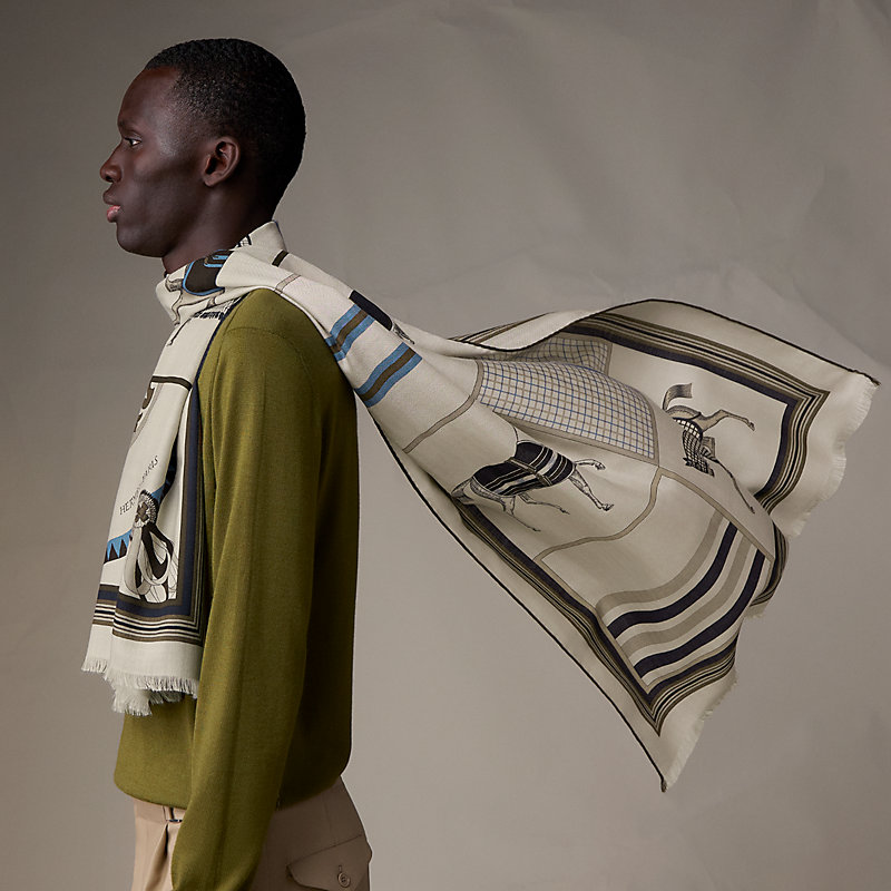 “新披风”长方形丝巾