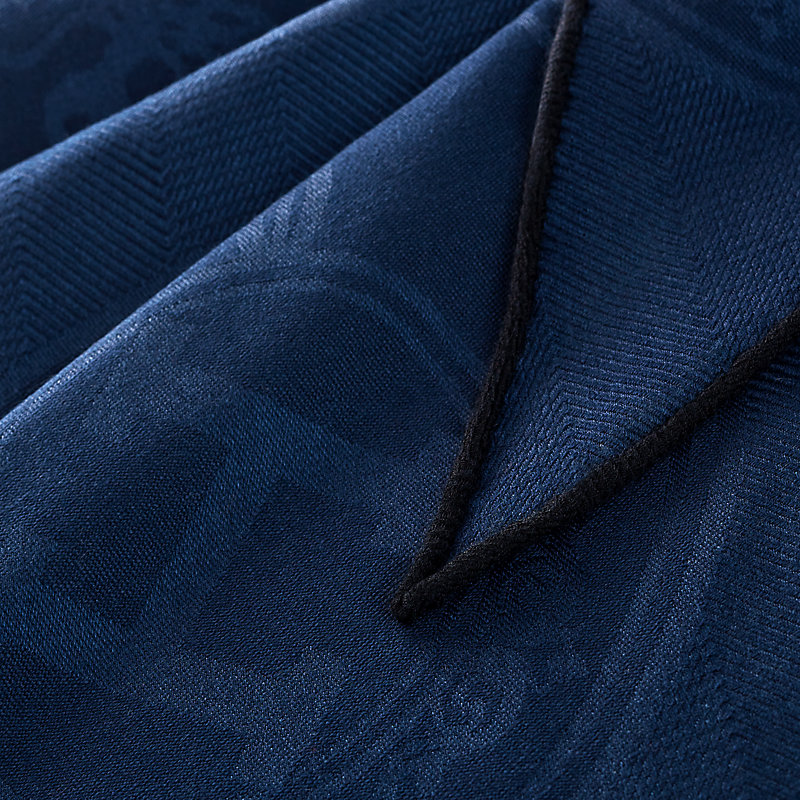 “新藏书章”菱形巾