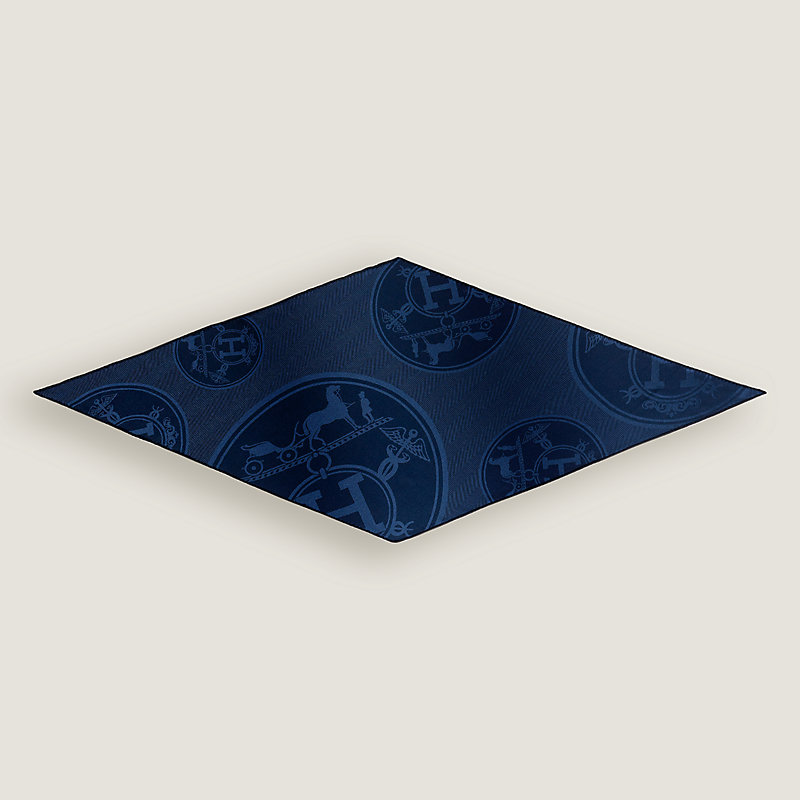 “新藏书章”菱形巾