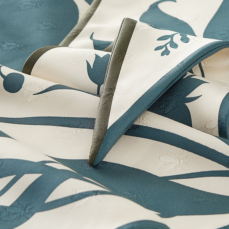 “永生花束”菱形巾