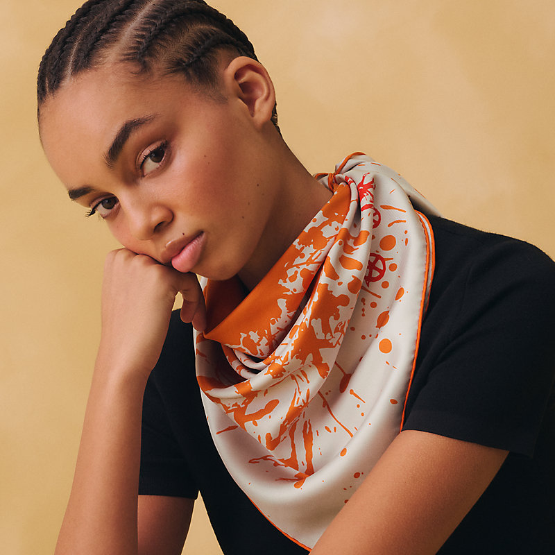 “泼墨骏马”90双面方巾