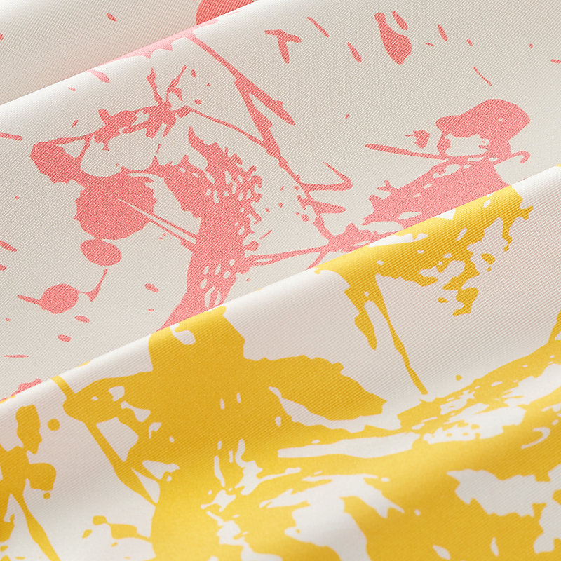 “泼墨骏马”90双面方巾