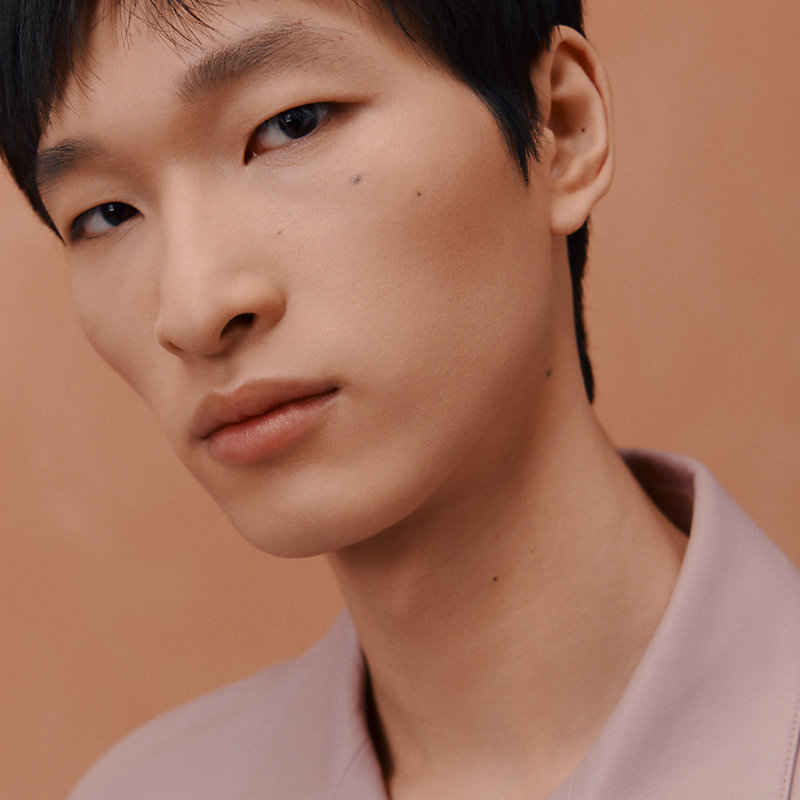 爱马仕莹泽柔光护肤粉底液27N号