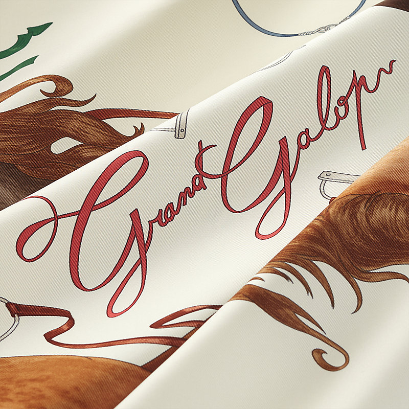 “纵意驰骋”90方巾