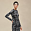 “铁饰混搭”短袖长款连衣裙, 视图: 图片：产品佩戴, worn, 当前为第4张（共7张）