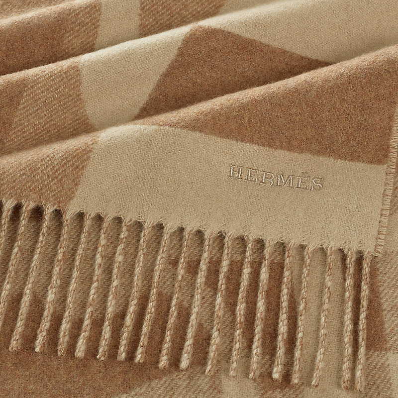 “预备，跑！”围巾