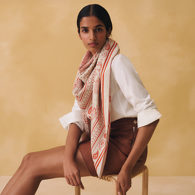 “马嚼锁环BANDANA”140披肩