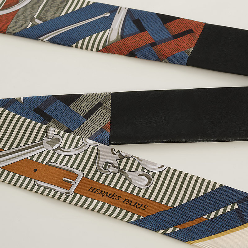 “马嚼锁环衬衫”长款皮革Twilly小丝巾