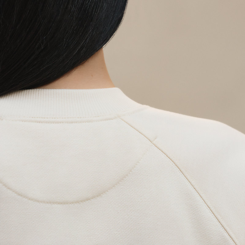 “骏马骑士”插肩袖刺绣运动衫